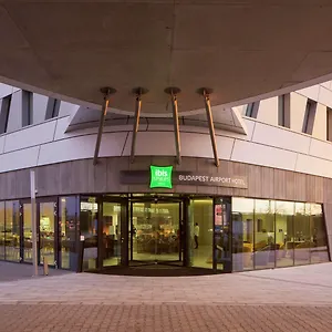 酒店 布达佩斯机场宜必思尚品酒店 ***